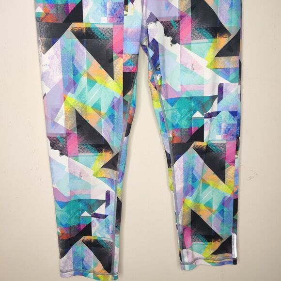 Athleta Girl High Rise Chit Chat Capri Tight Multicolor Geometric - Picture 3 of 11
